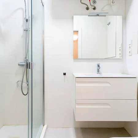 Spacious 3 Bedroom *