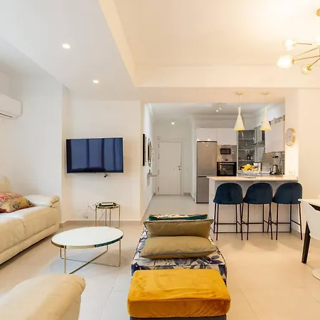 Spacious 3 Bedroom *