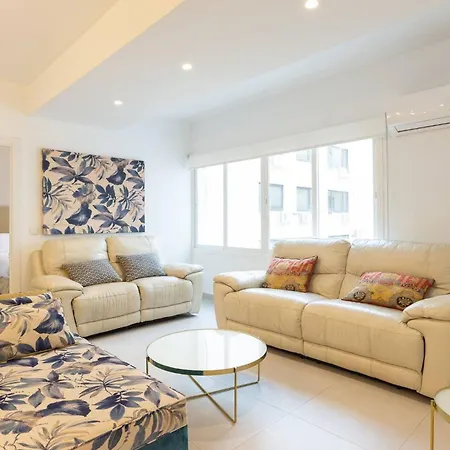 Spacious 3 Bedroom * Marbella
